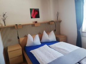 Stylish & Spacious Apartment with Patio